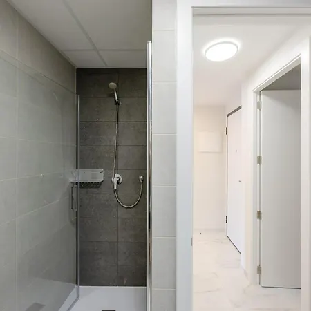 Lagoons - Moderno Con Deporte Y Bienestar